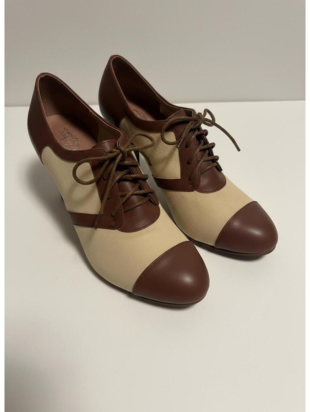 Vintage American Duchess Brown and Cream Lace-Up Heeled Oxford Shoes Womens 8.5